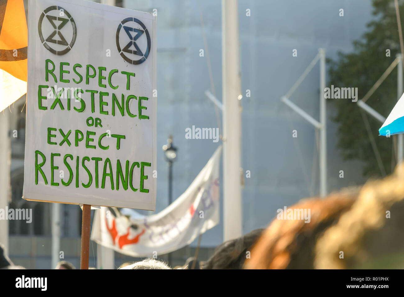 London, Großbritannien, 31. Oktober 2018 die Demonstranten die Straße vor dem Unterhaus Block mit Ein Aufruf zu direkter Aktion über Umweltfragen. Wie fracking. Kredit Ian Davidson/Alamy leben Nachrichten Stockfoto
