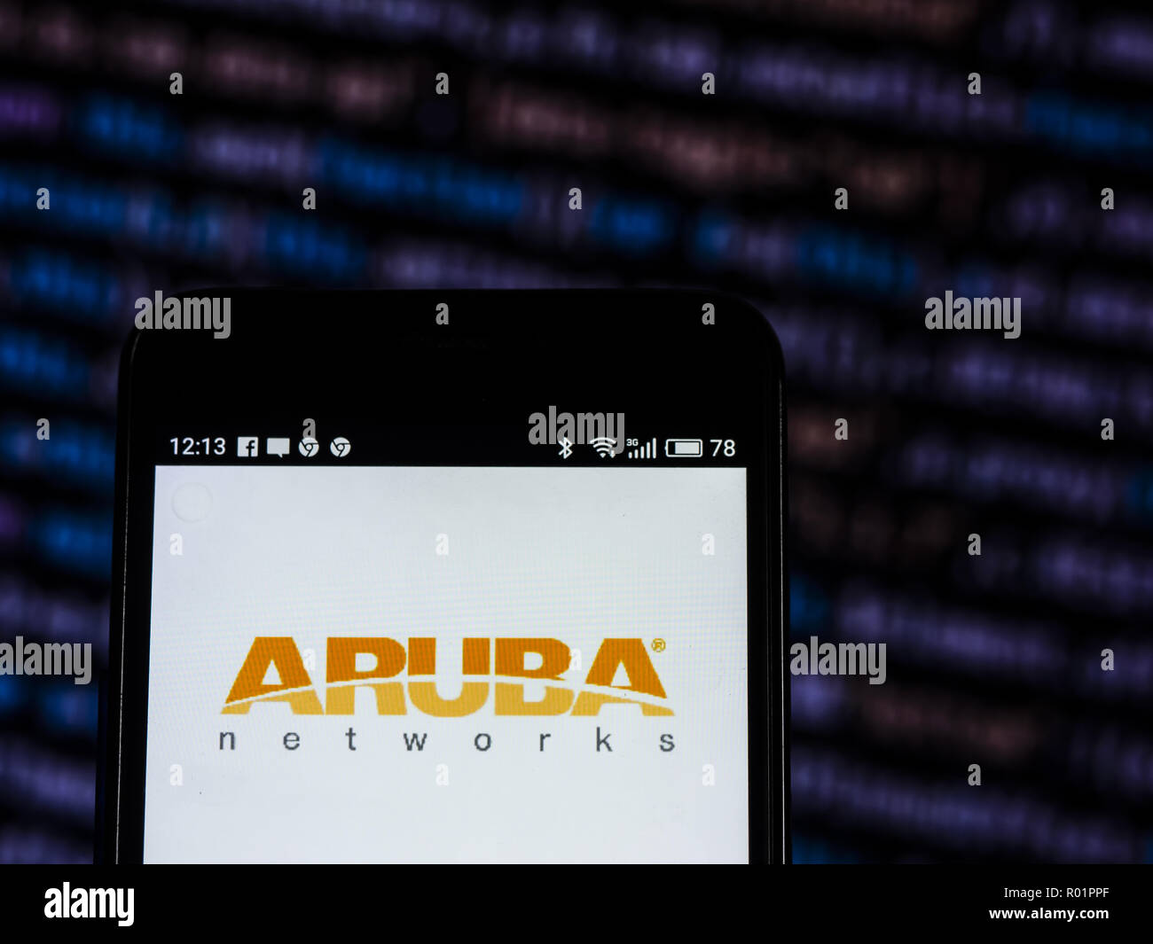 Kiew, Ukraine. 31 Okt, 2018. Aruba Networks Tochtergesellschaft Logo auf dem Smartphone angezeigt. Aruba Networks, ehemals Aruba Wireless Networks bekannt, ist ein in Santa Clara, Kalifornien-basierte drahtlose Netzwerke Tochtergesellschaft von Hewlett-Packard. Quelle: Igor Golovniov/SOPA Images/ZUMA Draht/Alamy leben Nachrichten Stockfoto