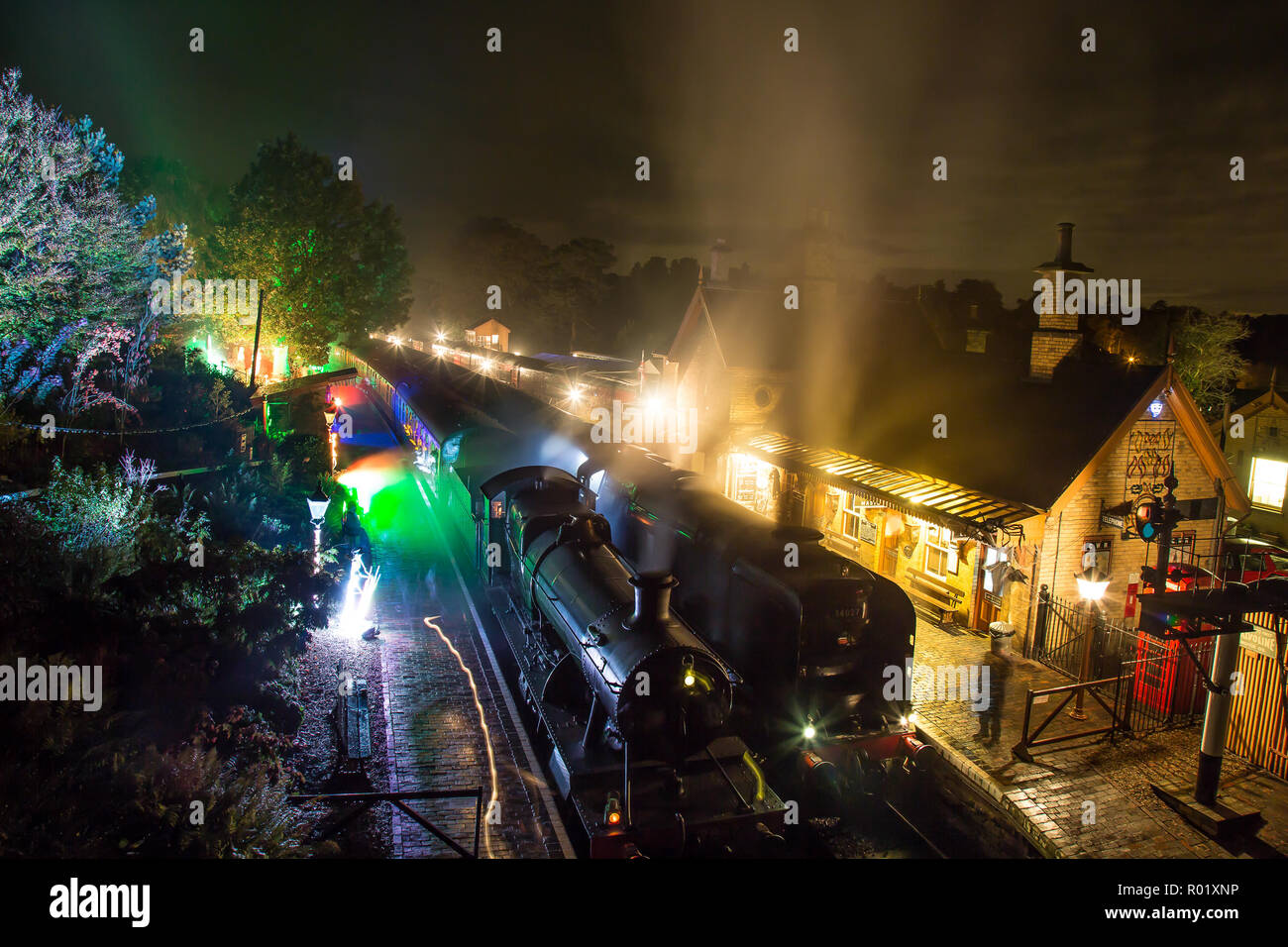 Arley, UK. 31. Oktober, 2018. Gruselige Geschichten, die auf dem Board sind die Severn Valley Railway heute Abend als Halloween ist nach uns. Eine besondere Nacht Service läuft zwischen Treffurt und Arley für diejenigen Seelen, die mutig genug sind, die dunkle Fahrt die lebenden Toten zu Gesicht zu nehmen. Quelle: Lee Hudson/Alamy leben Nachrichten Stockfoto