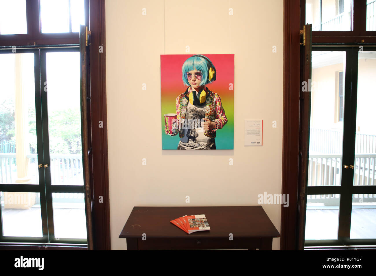 Sydney, Australien. 1. November 2018. Artist Lynn Savery war als der Sieger der Doug Moran National Portrait Prize, Australiens reichsten Kunstpreis im Wert von $ 150.000 angekündigt, bei einer Medienveranstaltung im Juniper Hall in Paddington. Das 1988 gegründete Doug Moran National Portrait Prize wird geglaubt, der weltweit wertvollsten portrait Preis zu sein. Er ersucht die Einträge der ursprünglichen Arbeiten von australischen Künstlern, Australier Erfassung aus allen Bereichen des Lebens, ob eine öffentliche Figur oder jemand aus Ihrem eigenen Kreis der Erfahrung. Im Bild: Arbeiten der Finalisten auf der Anzeige. Credit: Richard Milnes/Alamy Live N Stockfoto