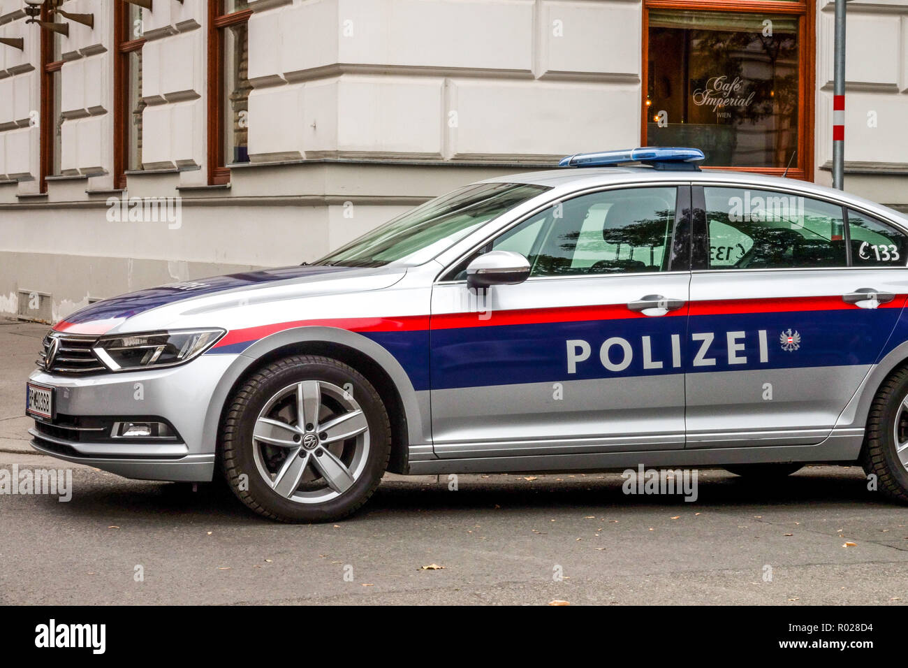 Austrian Police Car Fotos Und Bildmaterial In Hoher Aufl sung Alamy
