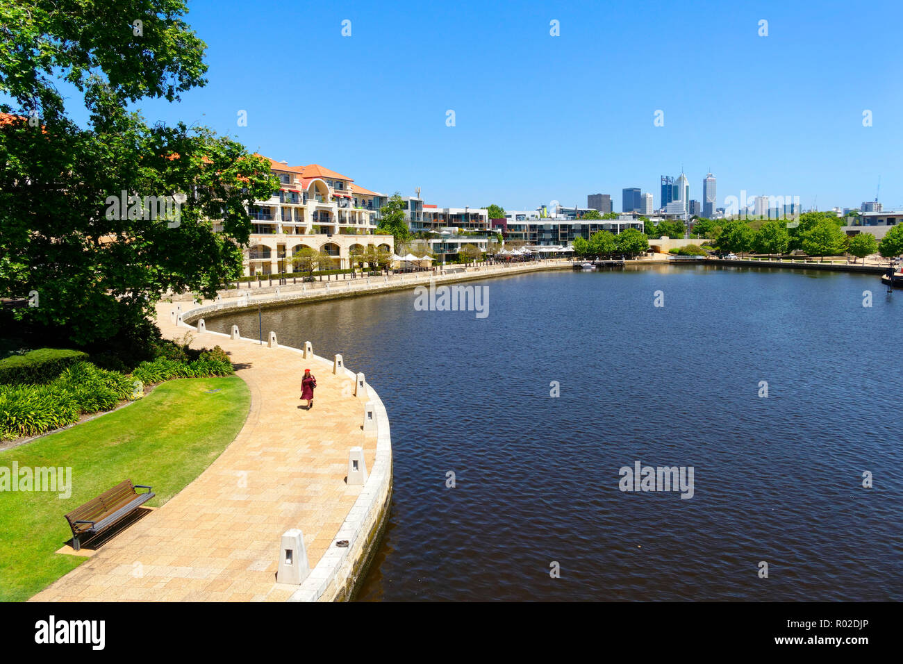 Claisebrook Cove mit Sicht auf die City Skyline, Perth, Western Australia Stockfoto