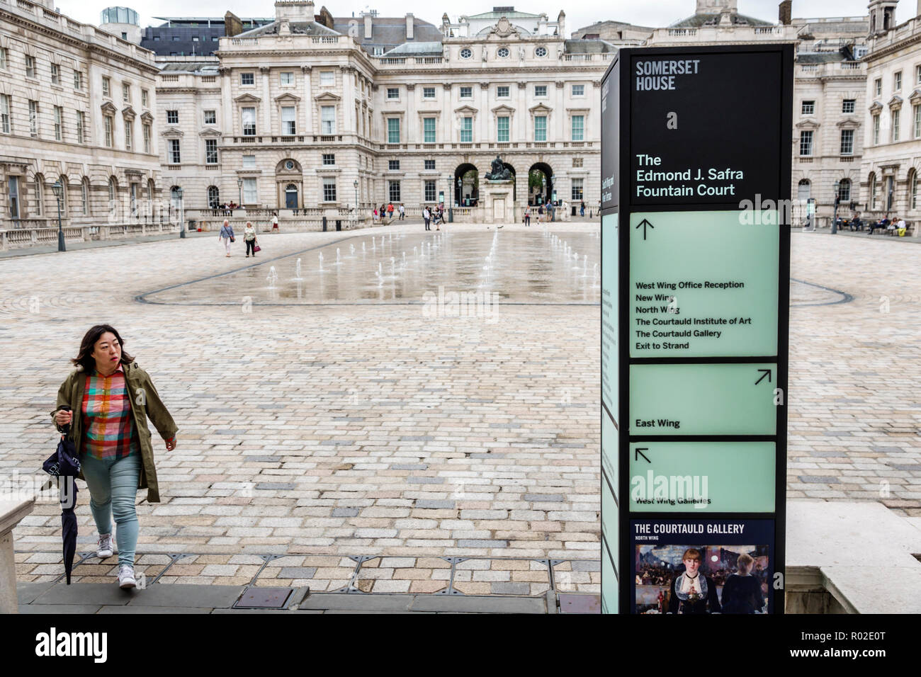 London England, Großbritannien, Covent Garden Strand, Somerset House, neoklassische Architektur, Fassade, Innenhof, Edmond J. Safra Fountain Court, Wegbeschreibungen, Införr Stockfoto