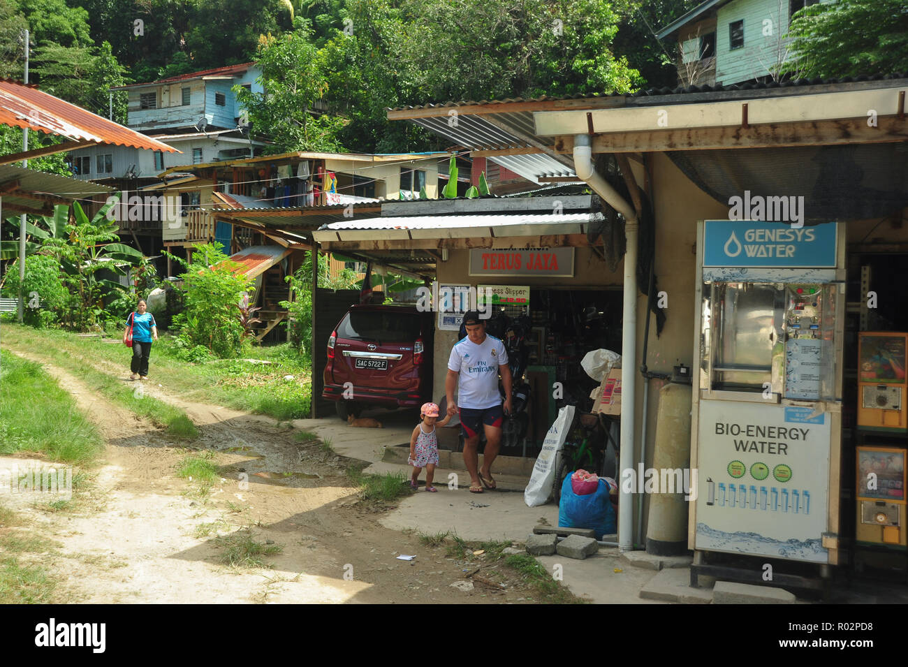 Kota Kinabalu in Sabah Malaysia - Apr 6, 2018: Teilansicht von Kampung Kopugit Nachbarschaft in Kota Kinabalu in Sabah abgebildet auf Jun 6, 2018. Stockfoto