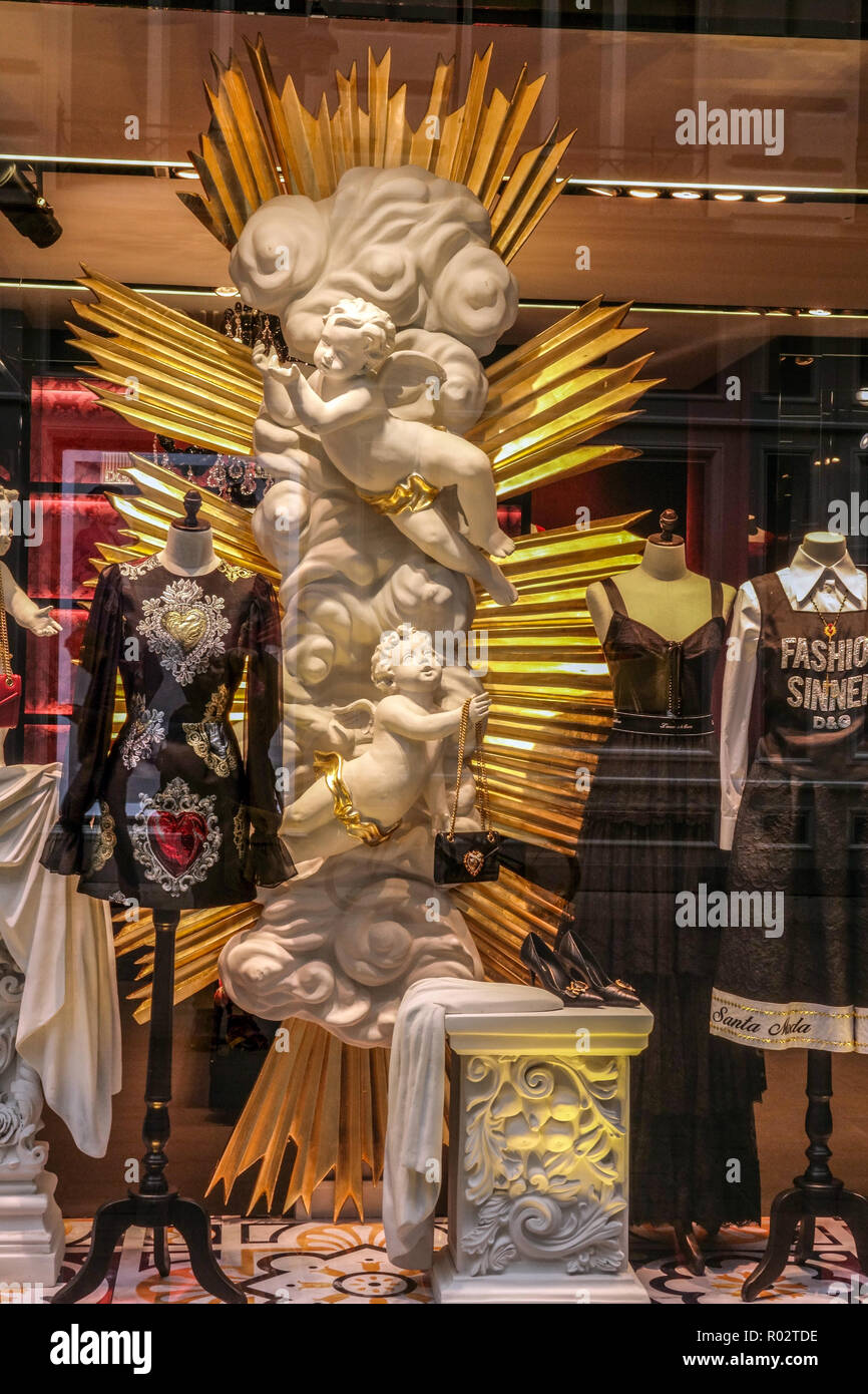 Wiener Einkaufsstraßen, Dolce & Gabbana store, Wien Kohlmarkt Wien  Österreich Stockfotografie - Alamy