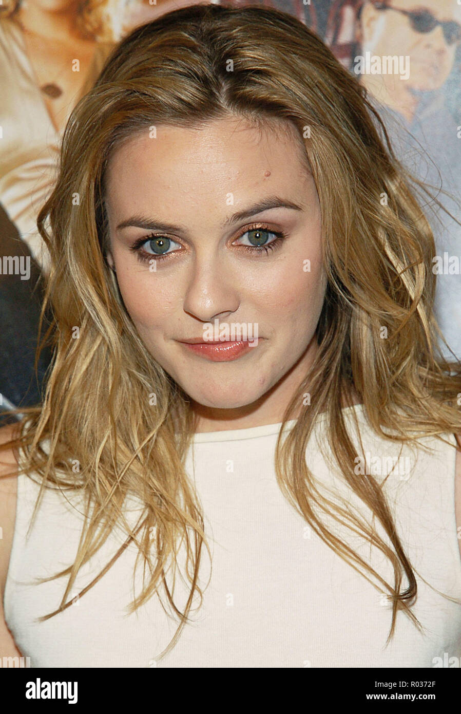 Alicia Silverstone Ankunft in die kühle Premiere auf der Chinese Theatre in Los Angeles. Februar 14, 2005.02 - SilverstoneAlicia 84 Red Carpet Event, Vertikal, USA, Filmindustrie, Prominente, Fotografie, Bestof, Kunst, Kultur und Unterhaltung, Topix Prominente Fashion/Vertikal, Besten, Event in Hollywood Leben - Kalifornien, Roter Teppich und backstage, USA, Film, Stars, Film Stars, TV Stars, Musik, Promis, Fotografie, Bestof, Kunst, Kultur und Unterhaltung, Topix, headshot, vertikal, eine Person aus dem Jahr 2005, Anfrage tsuni@Gamma-USA.com Stockfoto