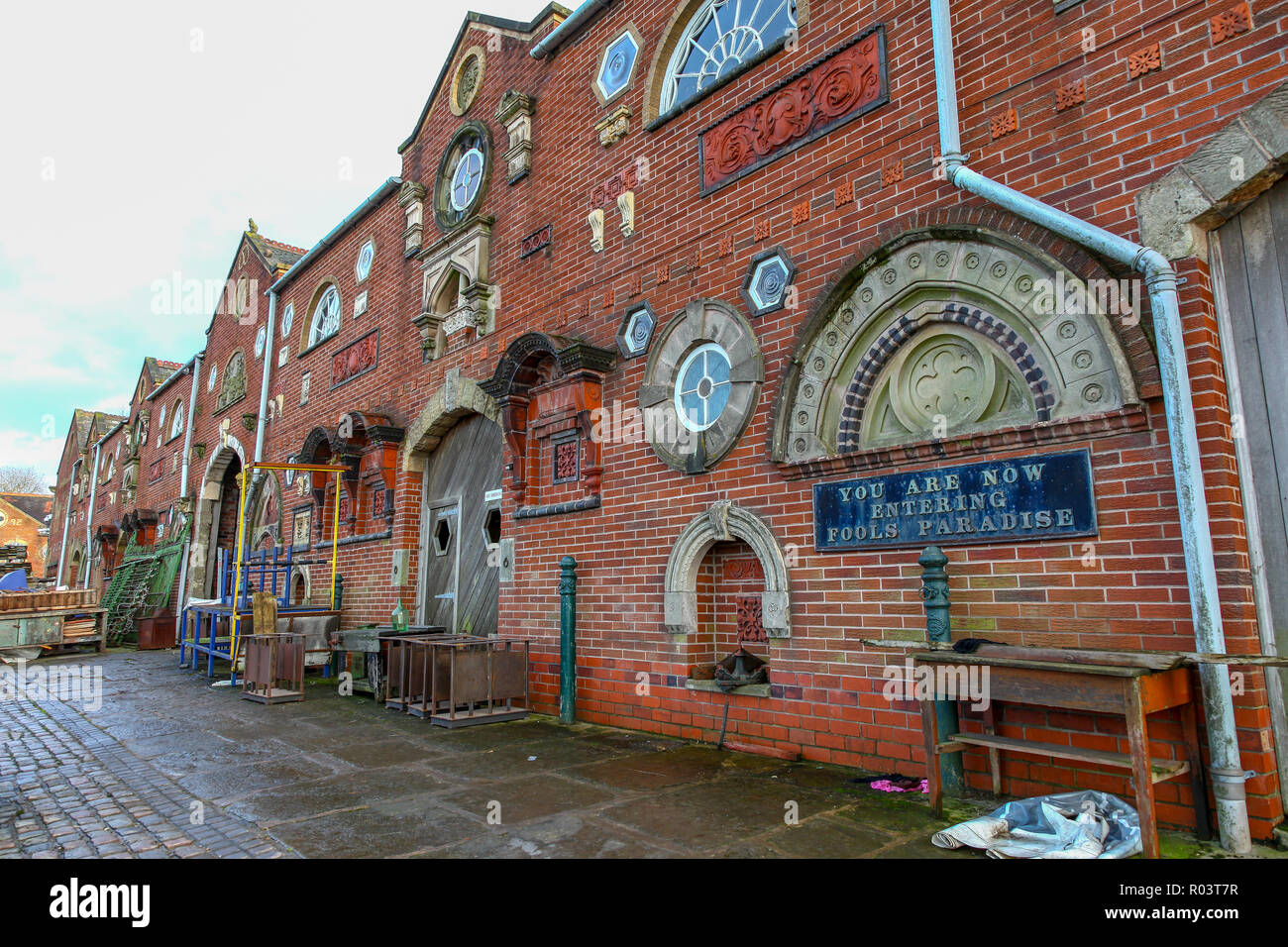 Les Oakes und Söhne architektonische Wiedergewinnung oder Reklamation Yard in Cheadle, Staffordshire, England, UK Stockfoto