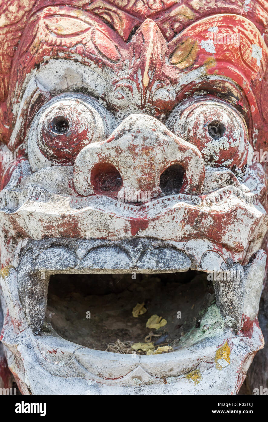 Religiöse Indonesische Skulptur an der Taman Tirta Gangga Wasser Palast auf Bali, Indonesien Stockfoto