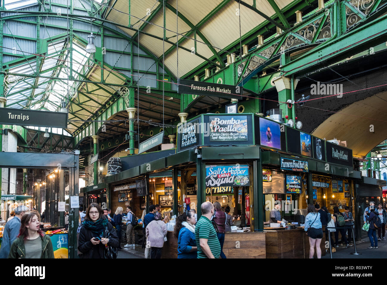 Borough Market im Stadtteil Southwark ist einer der größten und ältesten Märkte in London, England, Großbritannien Stockfoto