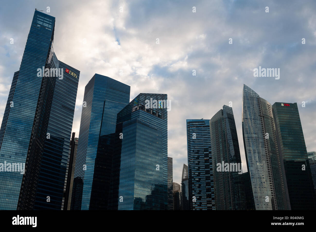 Singapur, Republik Singapur, Wolkenkratzer in der Marina Bay Stockfoto