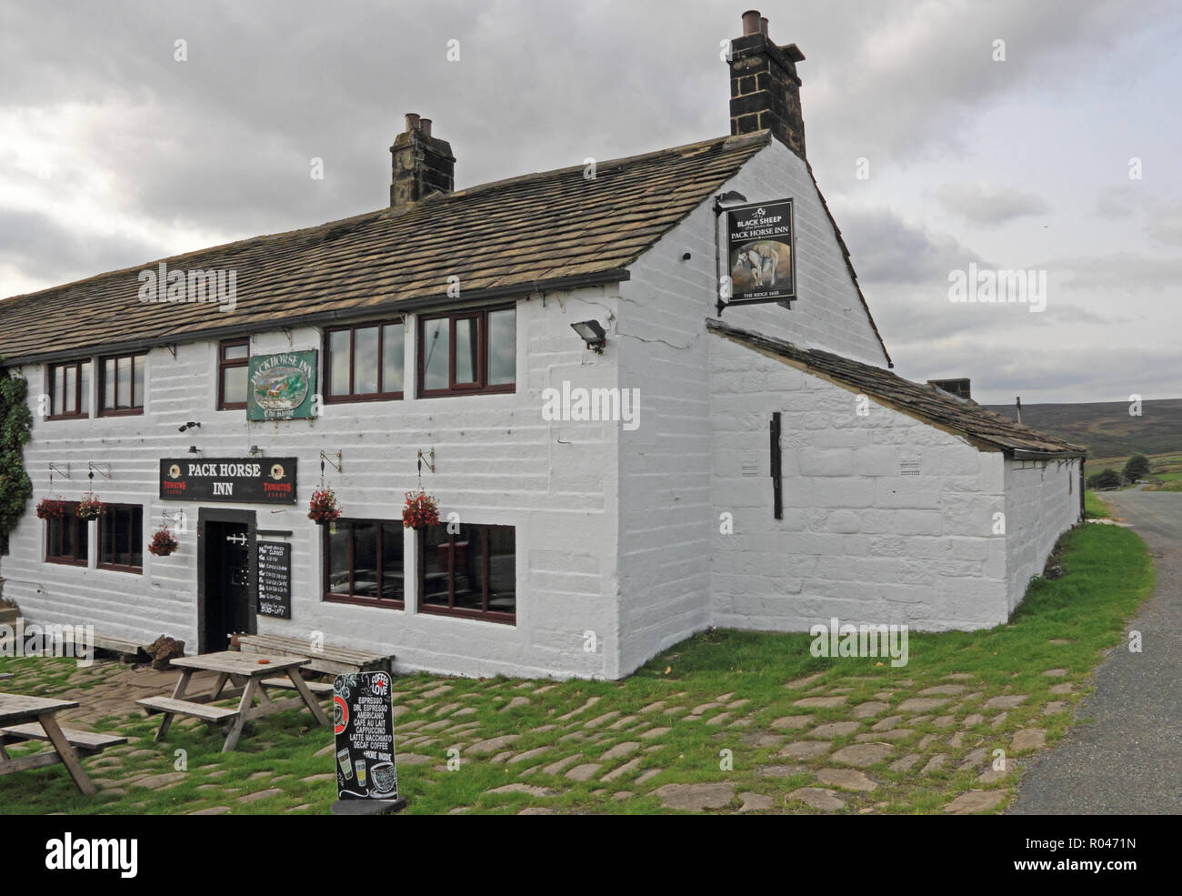 Pack Horse Inn (Kamm 1610), Widdop Moor Stockfoto