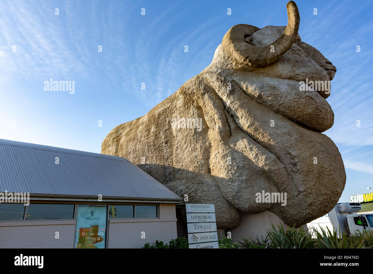 Die großen Merino ist ein 15,2 Meter hoch konkrete Merino Ram, in Goulburn, New South Wales, Australien. Den Spitznamen "Rambo" von Einheimischen, Australien. Stockfoto