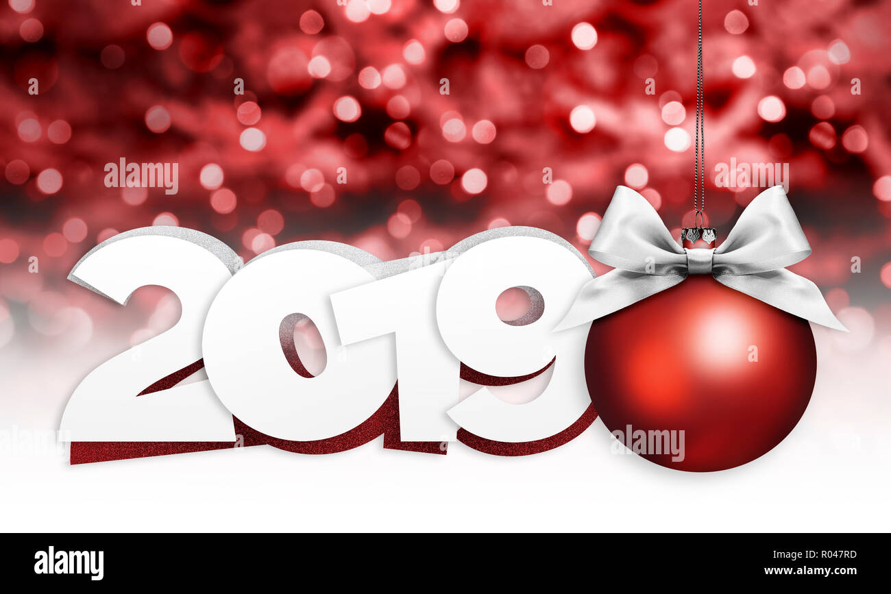 Happy New Year Karte mit Weihnachten rote Kugel und 2019 Text mit silber Satin Schleife auf unscharfen Weihnachtsbeleuchtung Hintergrund Stockfoto