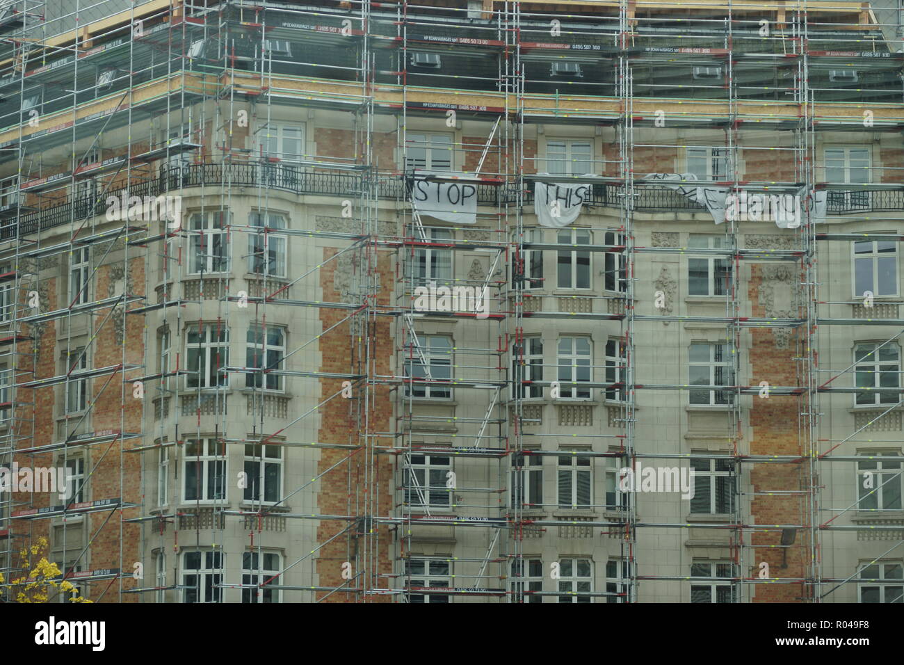 Alte Gebäude in Brüssel, in der Nähe von Europa Parmalment Bezirk für Renovierung Stockfoto