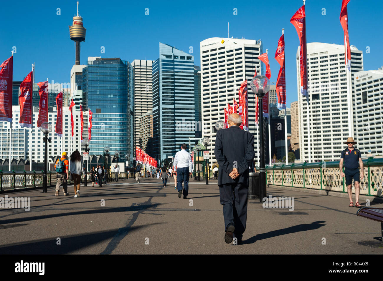 Sydney, Australien, Fußgänger auf der Pyrmont Bridge Stockfoto