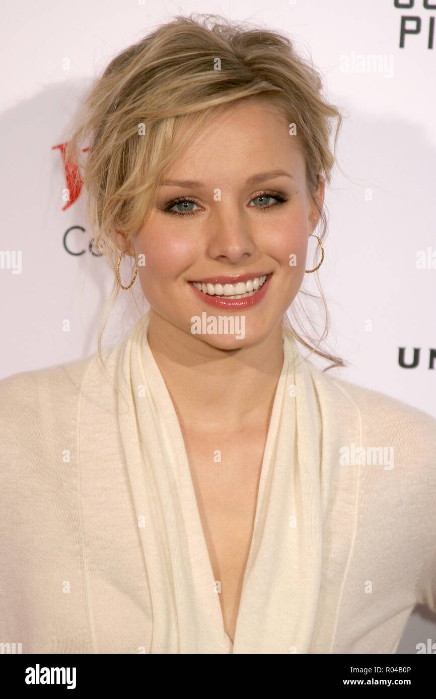 Kristen Bell 12/12/05 Die Produzenten @ Westfield in Century City, Los Angeles, Foto von Fuminori Kaneko/HNW/PictureLux (12. Dezember 2005) Datei Referenz # 33689 363 HNWPLX Stockfoto