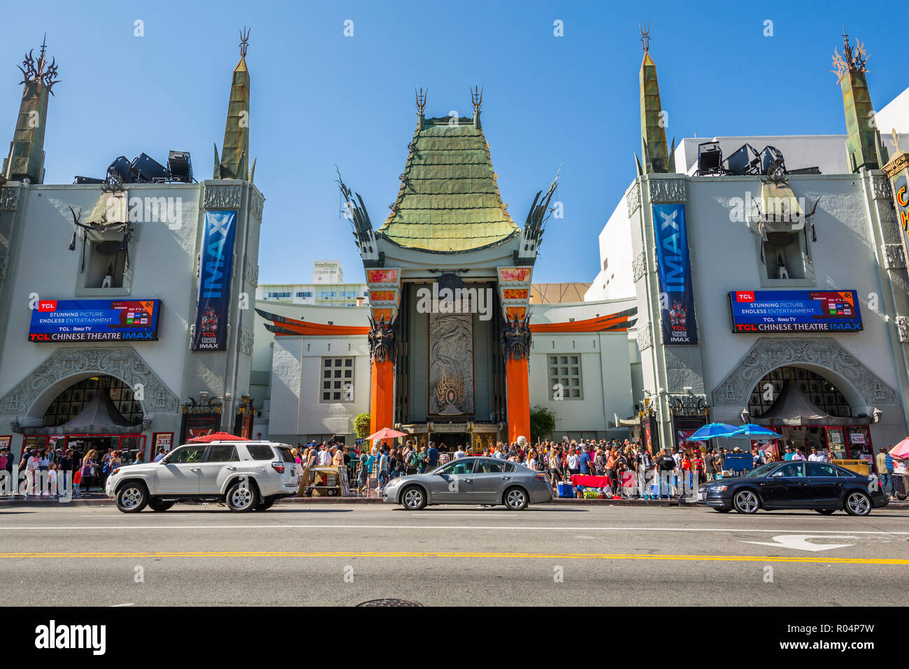 Blick auf Grauman's Chinese Theatre am Hollywood Boulevard, Hollywood, Los Angeles, Kalifornien, Vereinigte Staaten von Amerika, Nordamerika Stockfoto
