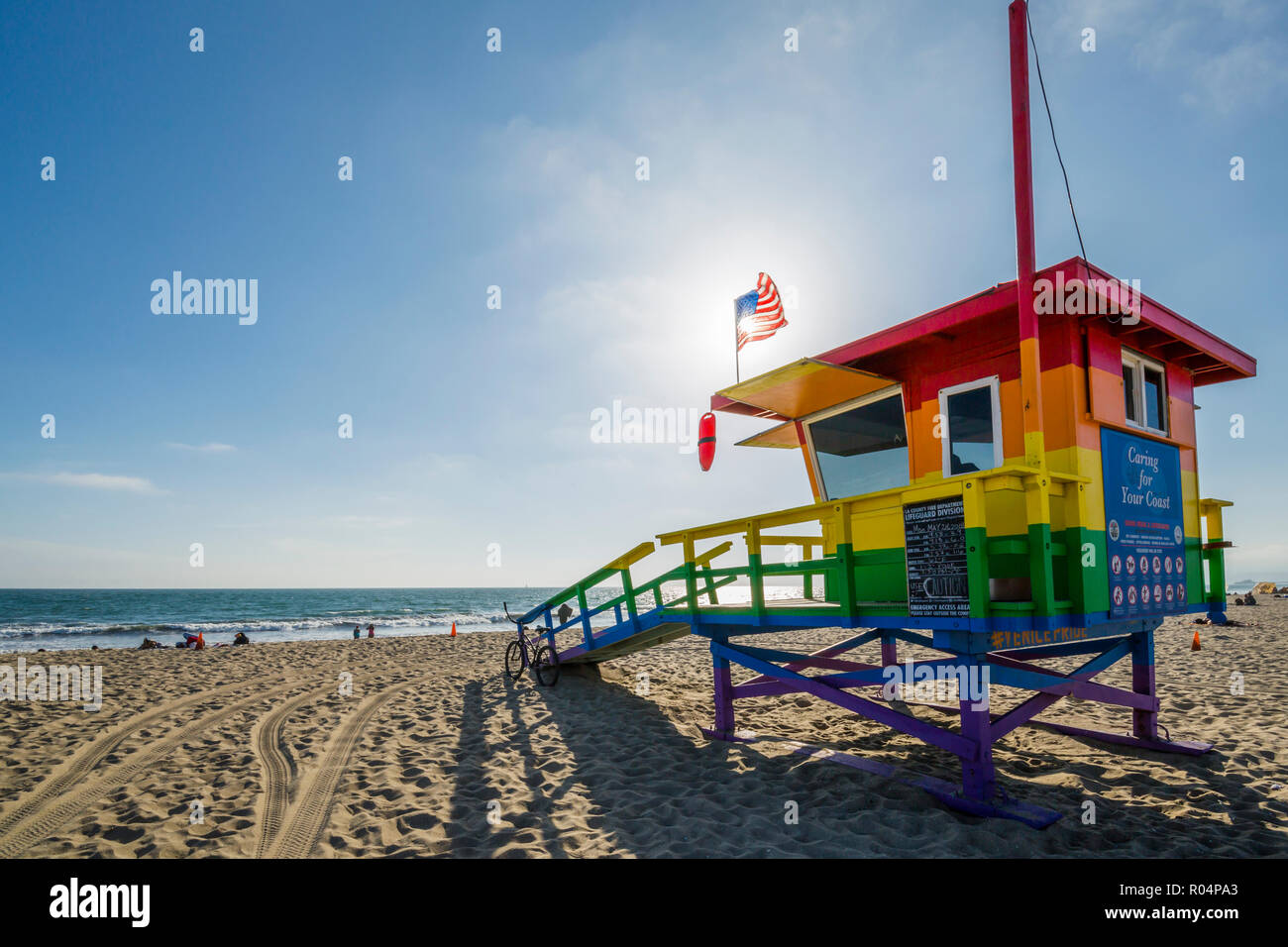 Ansicht der Rettungsschwimmer Wachturm auf der Venice Beach, Los Angeles, Kalifornien, Vereinigte Staaten von Amerika, Nordamerika Stockfoto