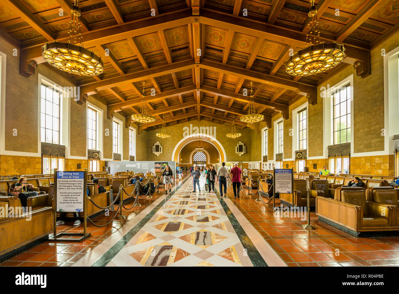 Blick auf den Innenbereich von Union Station, Los Angeles, Kalifornien, Vereinigte Staaten von Amerika, Nordamerika Stockfoto