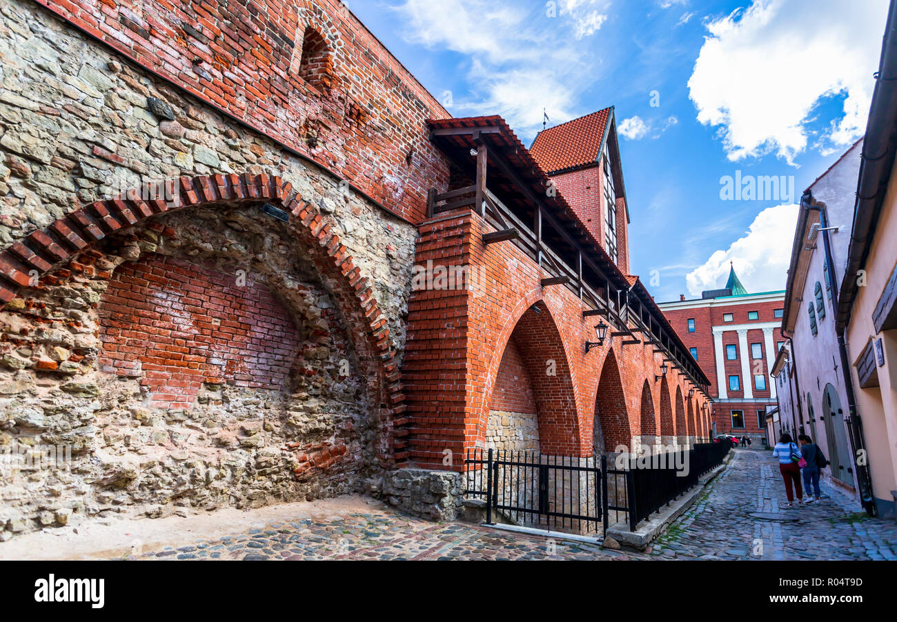 Die alten Mauern der Stadt Riga und Ramer Turm, Weltkulturerbe der UNESCO, die Altstadt von Riga, Lettland, Baltikum, Europa Stockfoto