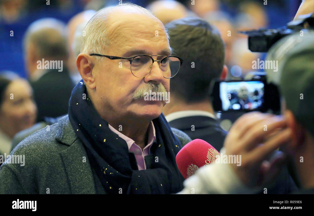 Regisseur, Schauspieler, Drehbuchautor und Produzent Nikita Michalkow vor Beginn der Sitzung von der Welt der Menschen in Russland der Kreml des Rates am 1. November 2018 in Moskau, Russland. Stockfoto