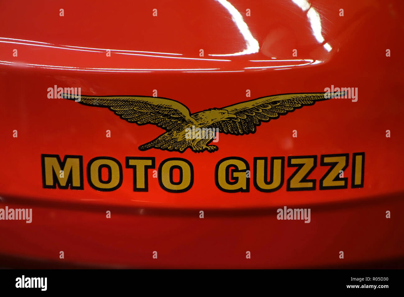 1986 sport Motorrad Moto Guzzi Le Mans tank Emblem/Abzeichen Stockfoto