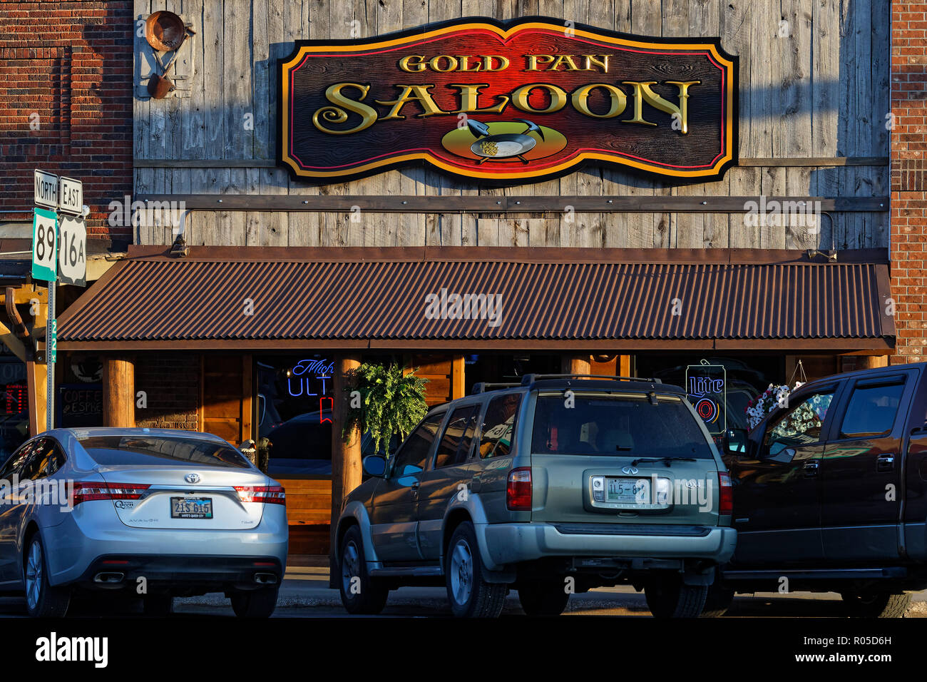 CUSTER, South Dakota, September 17, 2018: Alte Limousine am Mount Rushmore Road in Custer, South Dakota. Stockfoto