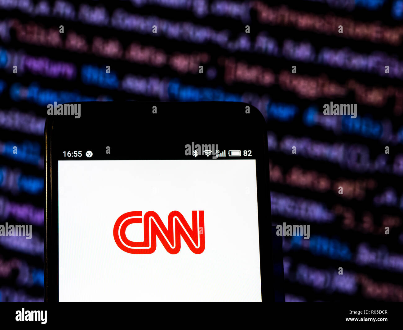 CNN Media Company Logo auf dem Smartphone angezeigt. Cable News Network ist eine amerikanische Nachrichten-basierten Pay-TV Kanal von Turner Broadcasting System gehört, eine Abteilung von AT&T WarnerMedia. Stockfoto