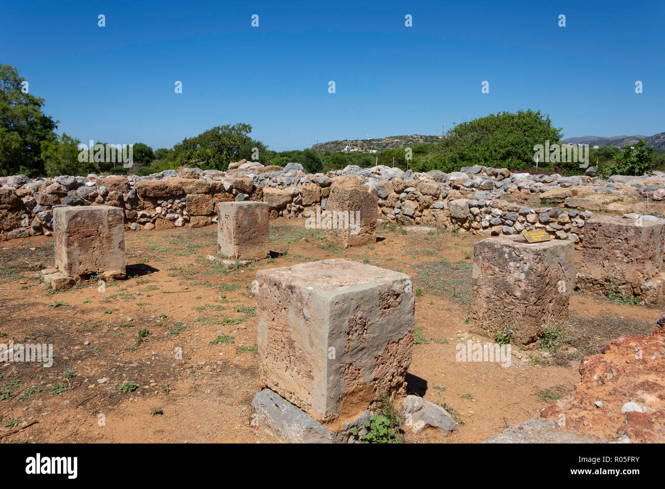 Die Säule Hall, Minoischer Palast von Malia Malia (Mallia), Irakleio Region, Kreta (Kriti), Griechenland Stockfoto
