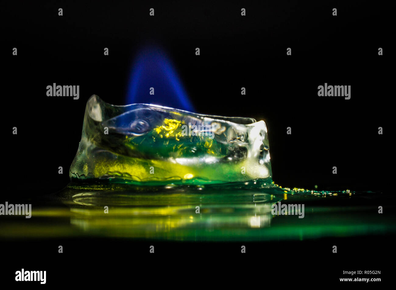 Müde zebra am Boden Stockfoto