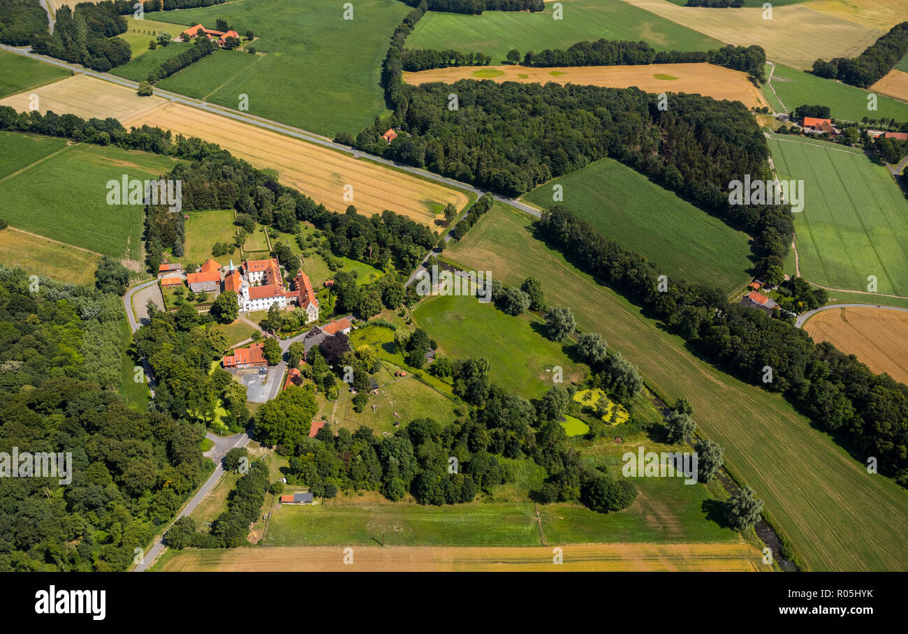 Luftaufnahme, Überblick Vinnenberg Abtei - Ort der geistlichen Erfahrungen, Landgasthof - Hotel zum Kühlen Grunde, Bever, State Forest Vinnenberger Busch, Ware Stockfoto