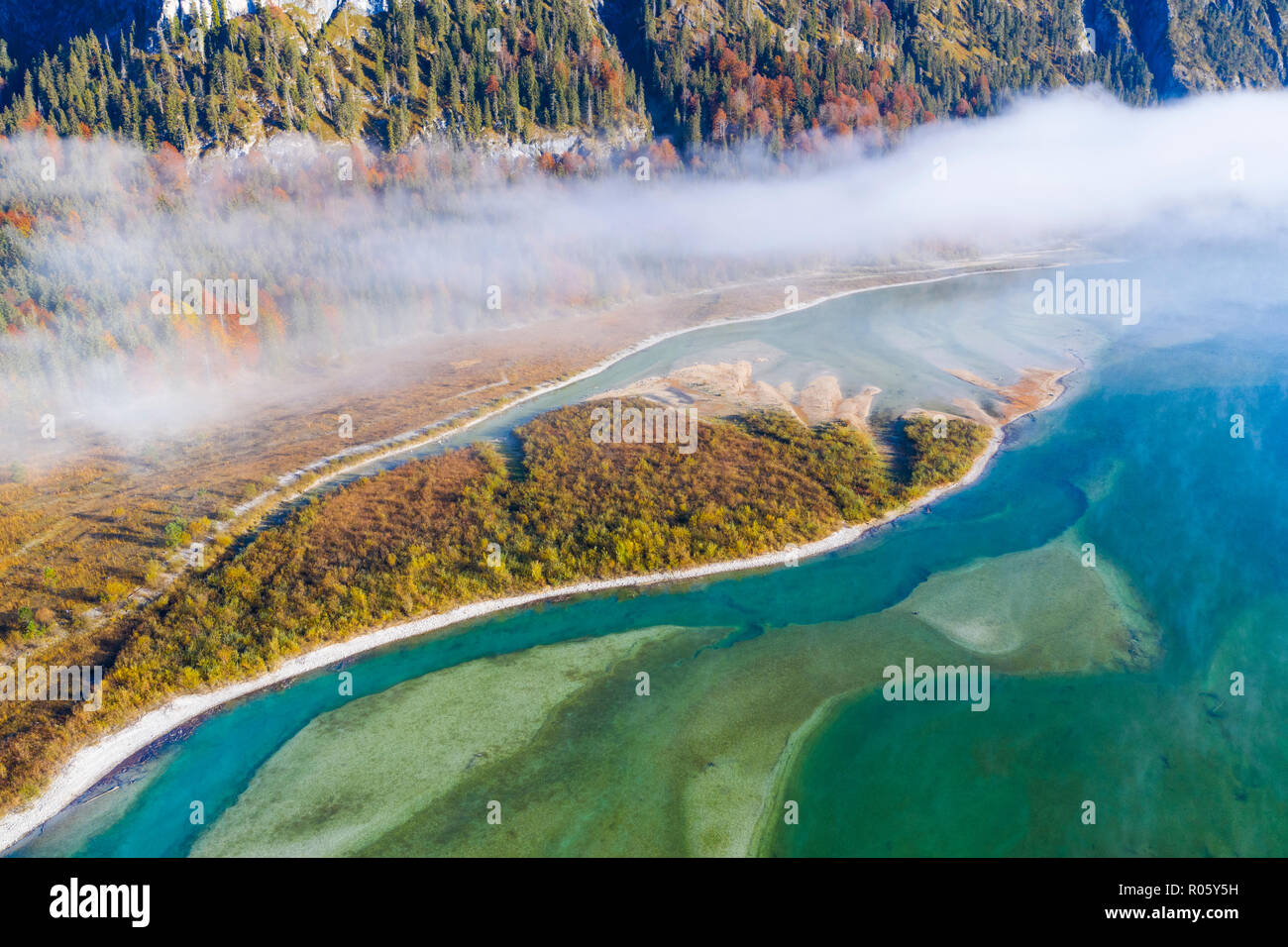 Isar, an der Zufluss in die sylvenstein See, Sylvenstein Stausee, drone Bild, Lenggries, Isarwinkel, Oberbayern, Bayern Stockfoto