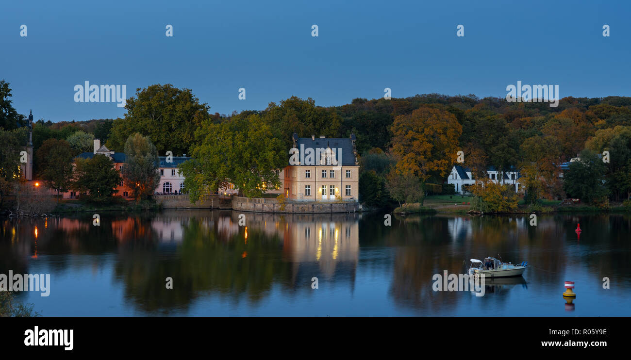 Blaue Stunde, Havel, Klein Glienicke, Potsdam, Brandenburg, Deutschland Stockfoto
