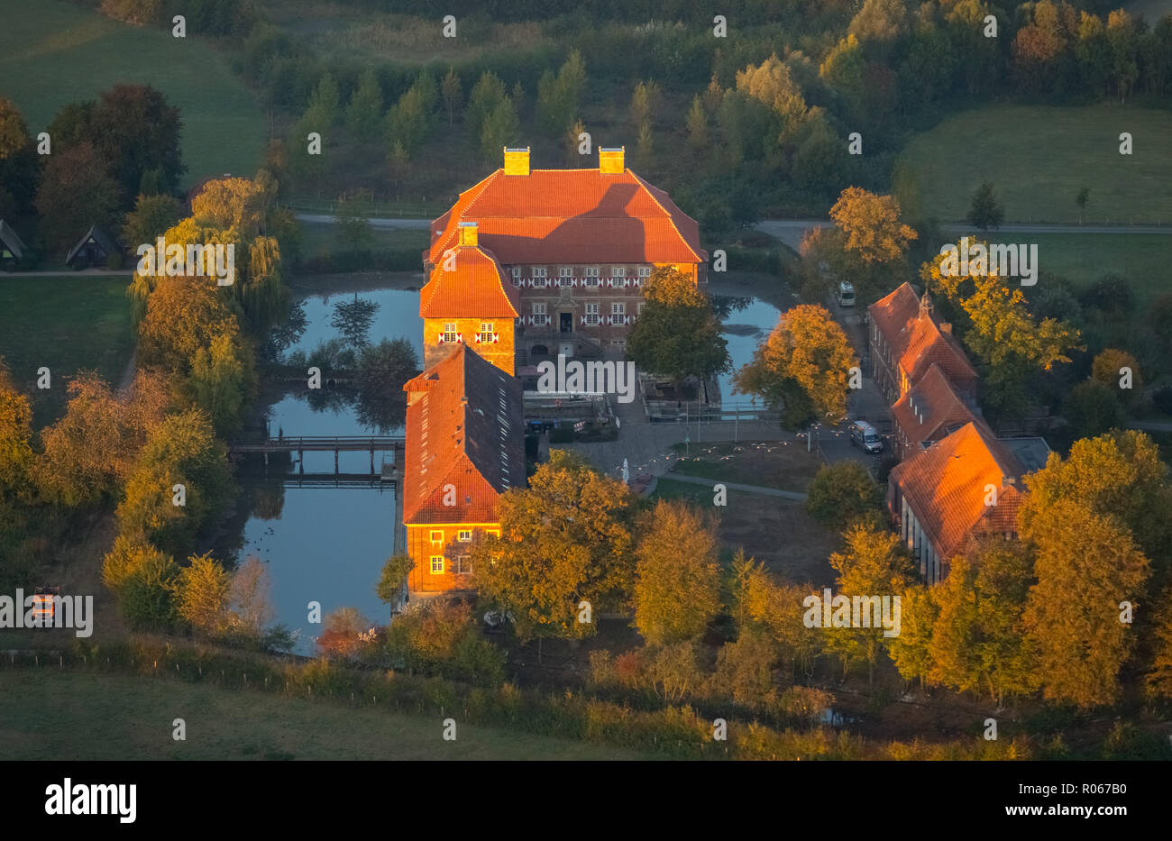Luftaufnahme, Schloss Oberwerries im Lippe Wiesen, Lippe