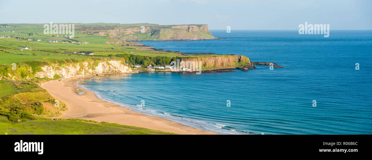 White Park Bay Beach, County Antrim Coast, Ulster, Nordirland, Großbritannien, Europa Stockfoto