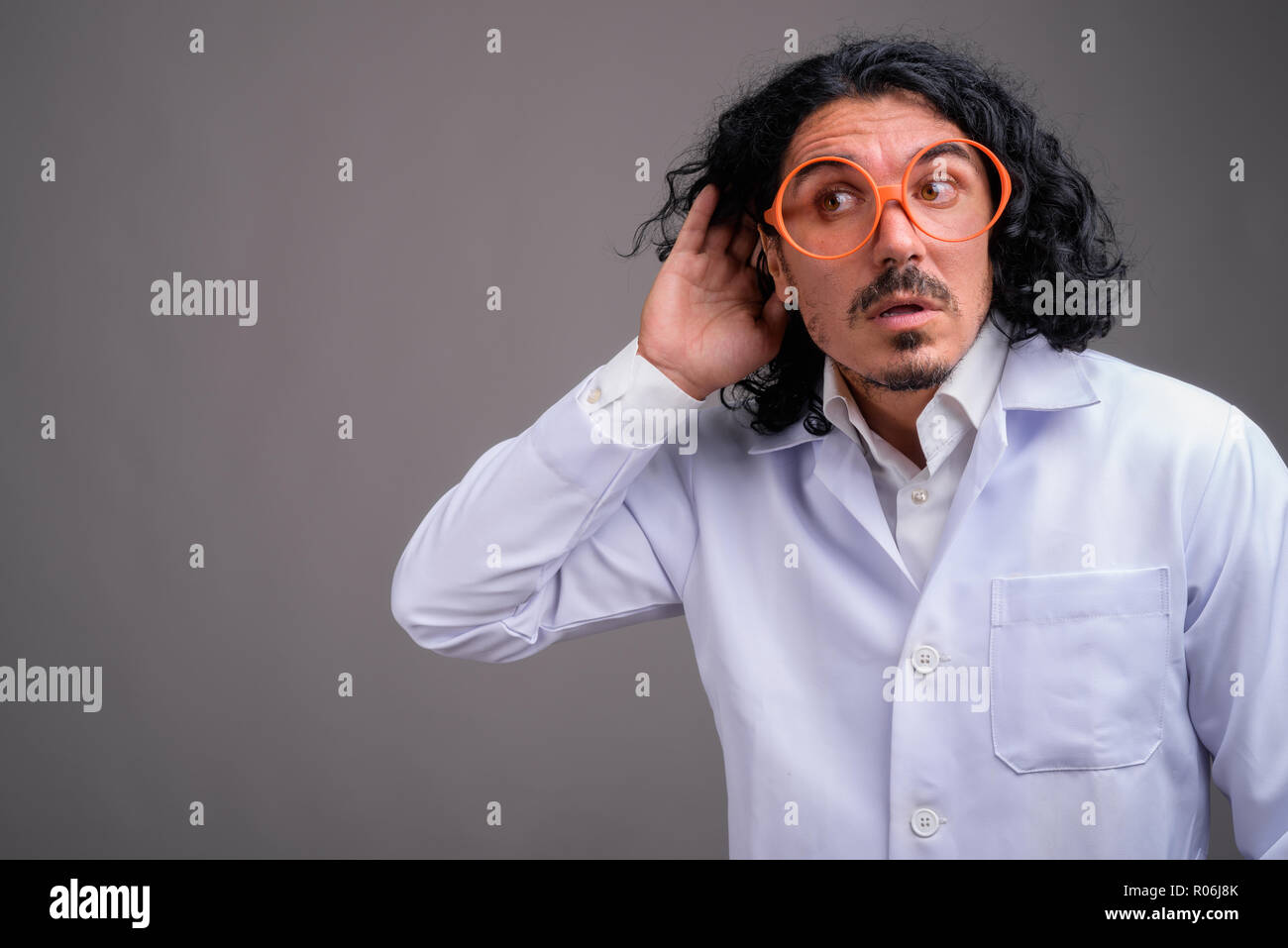 Wissenschaftler mann Doktor mit Schnurrbart tragen große Brillen Stockfoto