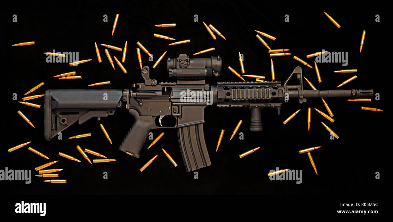 AR-15-Sturmgewehr, auch bekannt als der M4 Carbine im Kaliber 5,56 mm gekammert (223). Stockfoto