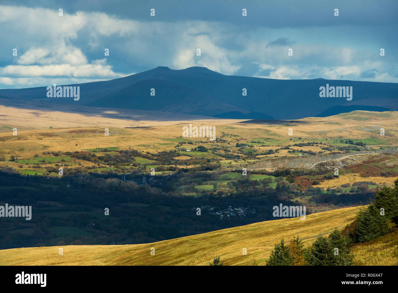 Blick nach Norden von der Rhigos Pass an die zentrale Brecon Beacons in South Wales Stockfoto