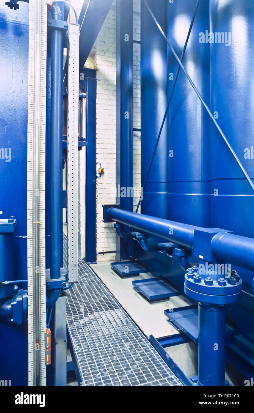 Wien, Ringstraße, Hinter den Kulissen der Wiener Staatsoper, Hydraulik - Wien, Ringstraße, Staatsoper, hinter den Kulissen Stockfoto