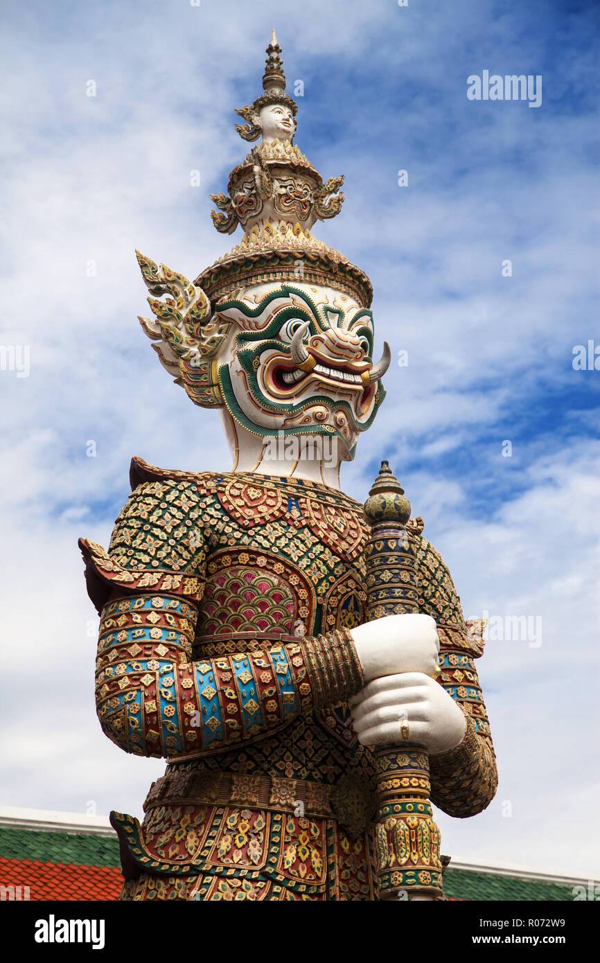 Die Yaksha Sahatsadecha im Wat Phra Kaew, Bangkok, Thailand. Stockfoto