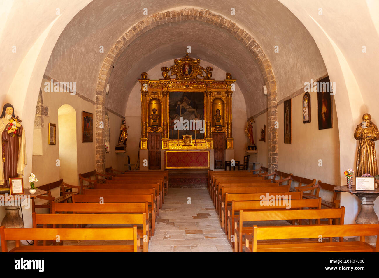 Innenraum der Kapelle Chapelle des Büßer, Grimaud-Village, Var, Provence-Alpes-Cote d'Azur, Frankreich, Europa Stockfoto