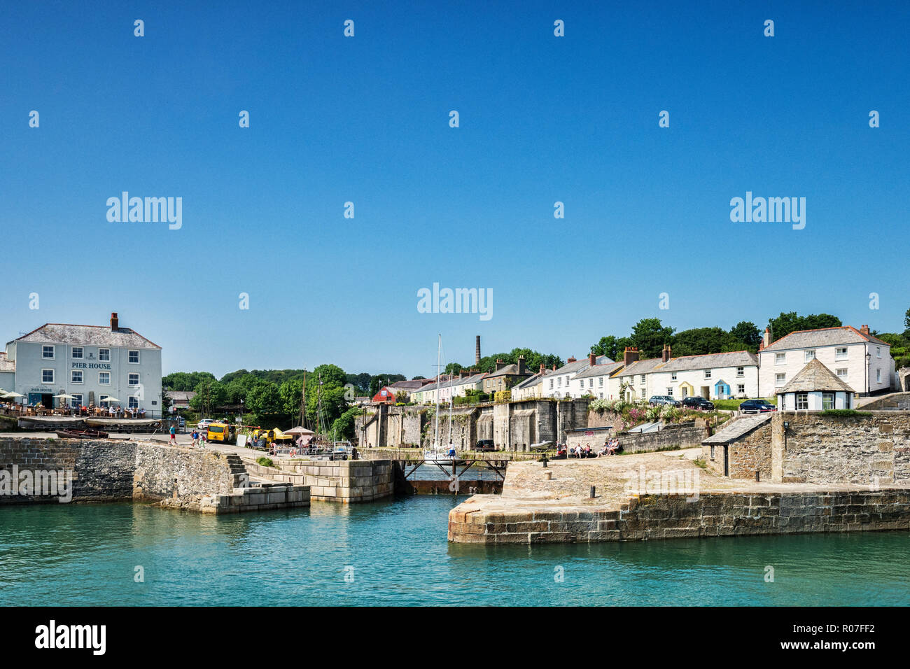 11. Juni 2018: Charlestown, Cornwall, Großbritannien - Ein unberührtes Beispiel einer georgischen Hafen arbeiten, Es betweel 1791 und 1801 gebaut wurde, und hat als benutzt worden Stockfoto