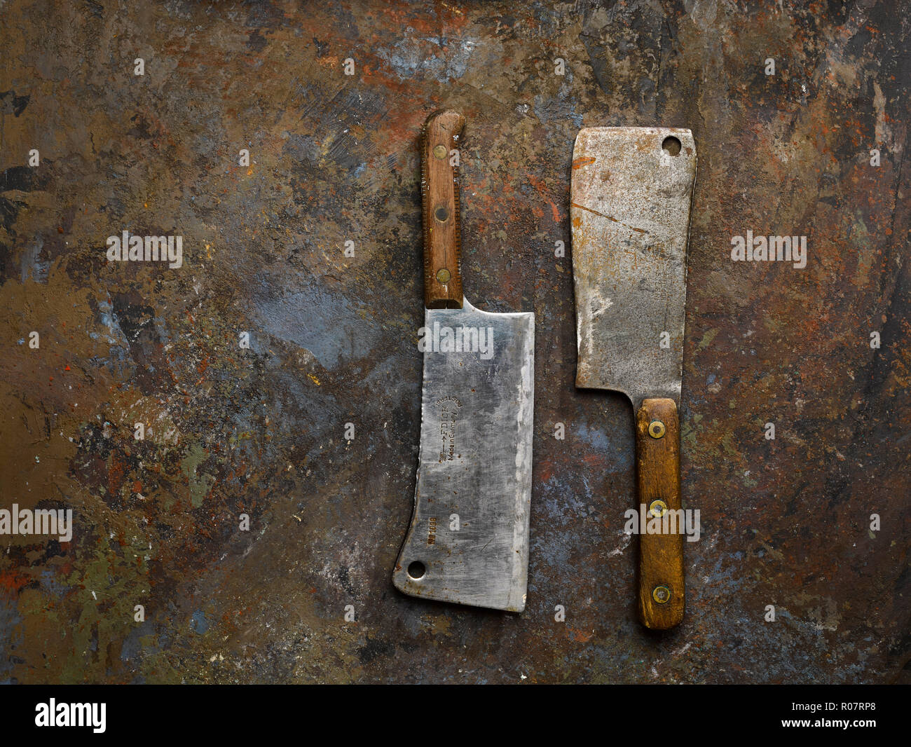 Ich höre Sie Technik auf alte Küche Messer Stockfoto