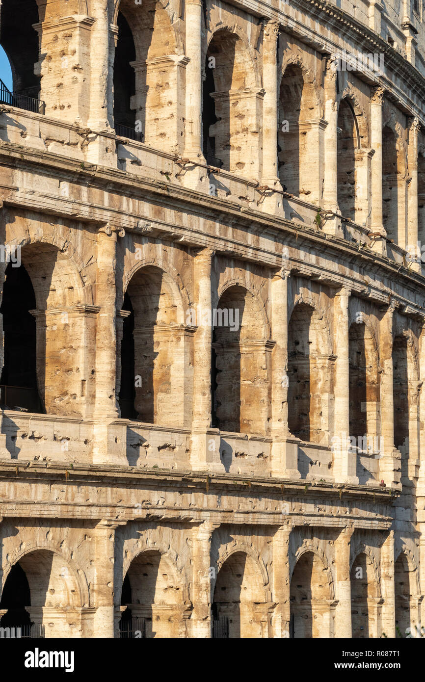 Am frühen Morgen Licht auf das Kolosseum, Rom, Italien. Stockfoto