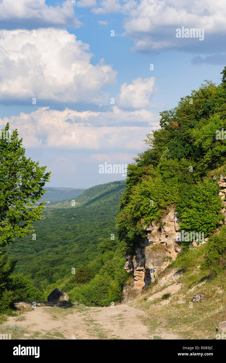 Felsen in der Nähe des Flusses Dnister, Landschaft der Republik Moldau Stockfoto