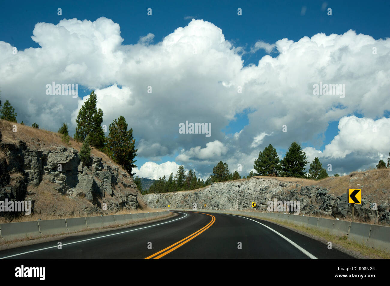 Gewundene Straße in Montana Stockfoto