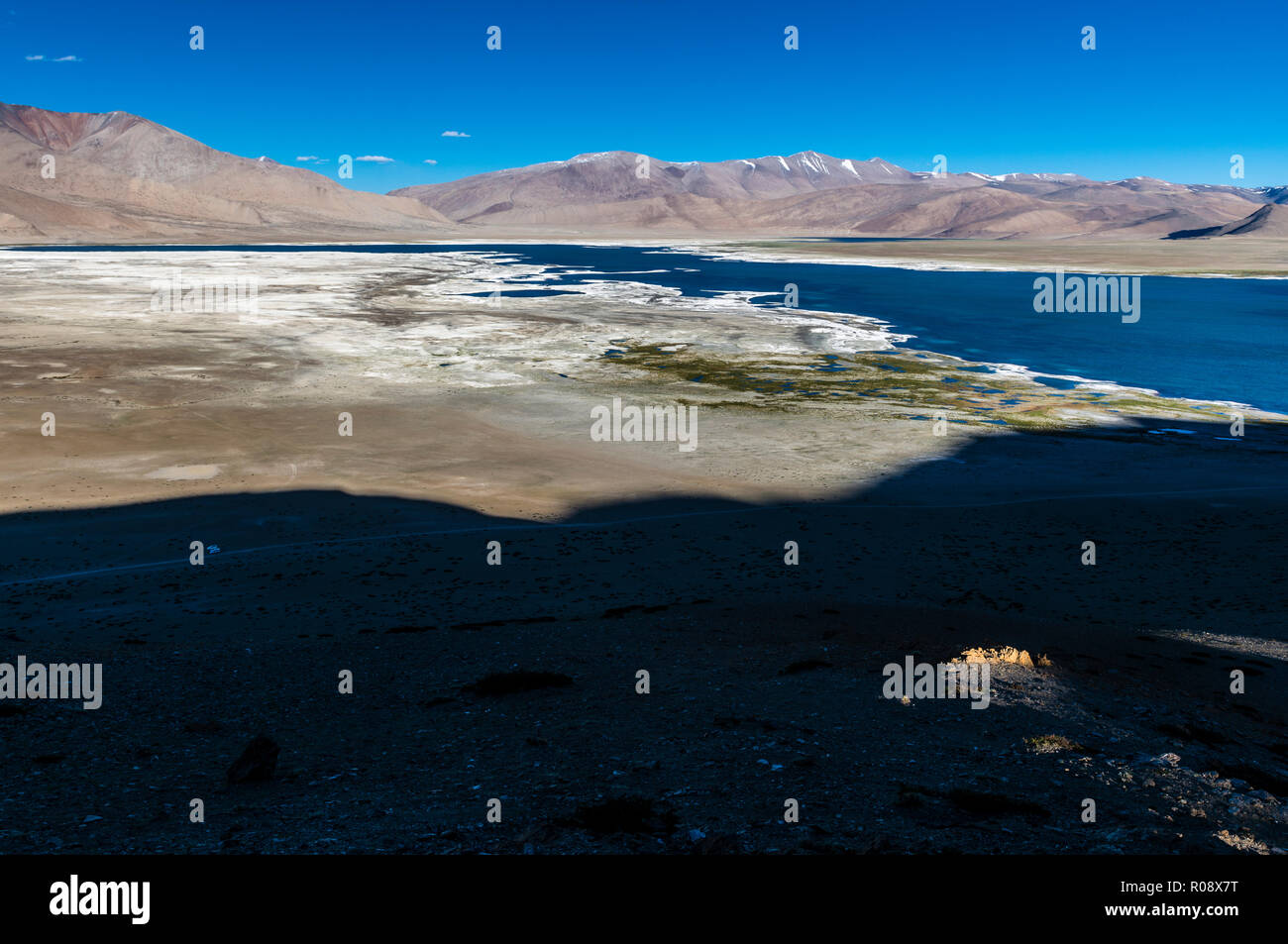 Luftaufnahme auf Tso Kar, eine schwankende Salt See, auf einer Höhe von 4.530 m über dem Meeresspiegel in Changtang. Stockfoto