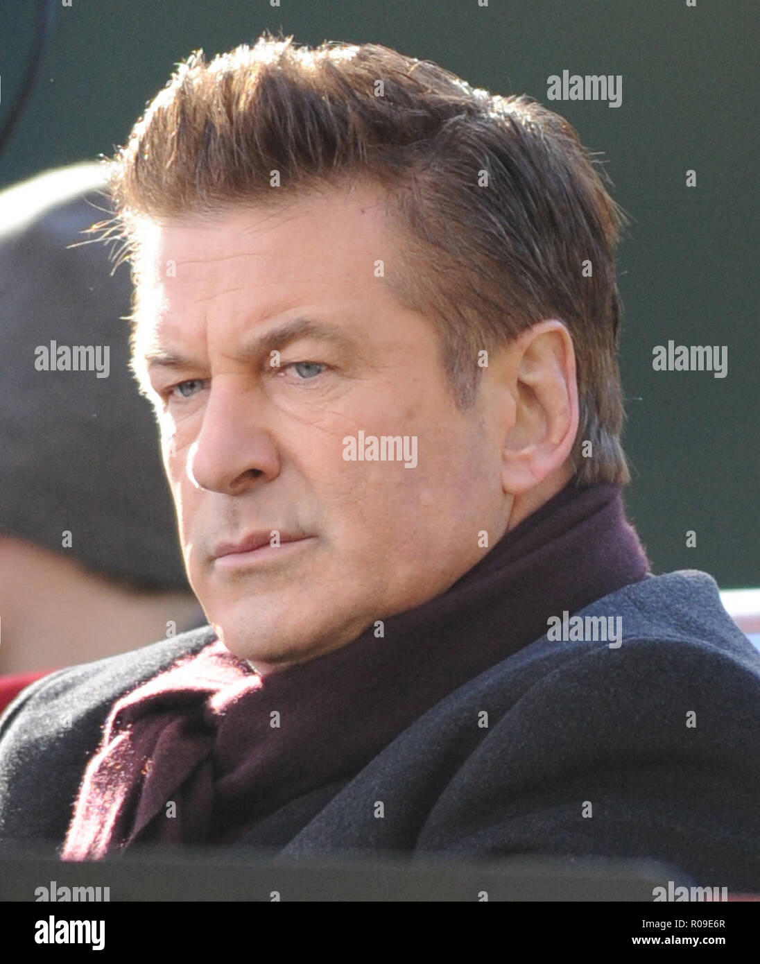 SMG Alec Baldwin NY33 Streets NOV2012 15.JPG NEW YORK, NY - NOVEMBER 2012: Alec Baldwin unterwegs auf den Straßen von NY. Am 2012. November in New York City. (Foto: Storms Media Group) Personen: Alec Baldwin Transmission Ref: NY33 Stockfoto