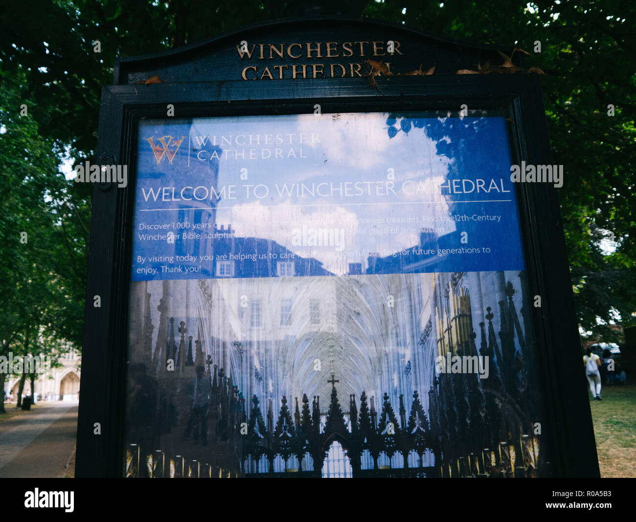 Winchester Cathedral willkommen Poster Stockfoto