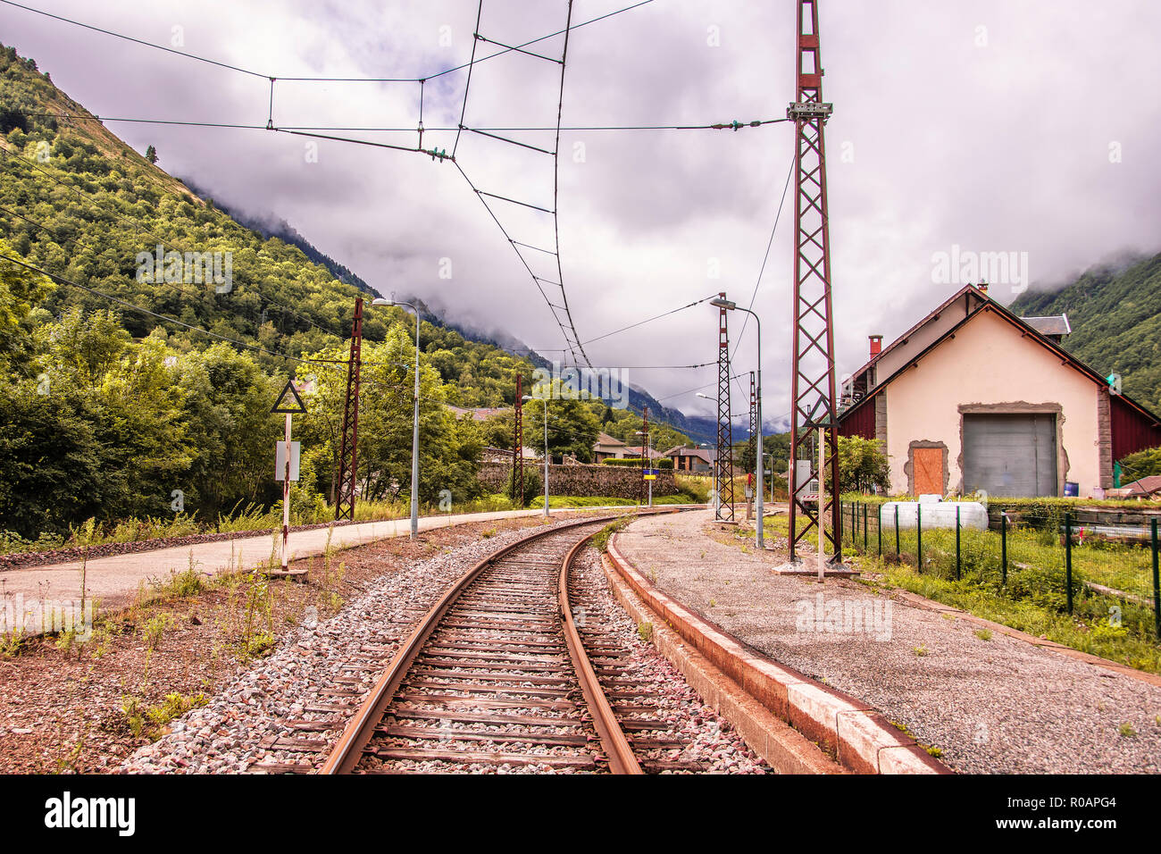 Merens les Vals Bahnhof in den Pyrenäen nahe der Grenze zu Andorra. Ariege Frankreich Stockfoto